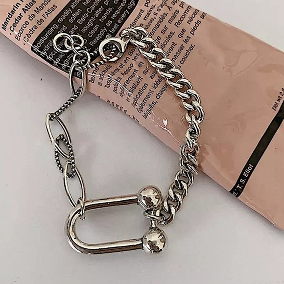 Sterling Silver Horseshoe Chain Link Bracelet - Picture 3 of 7